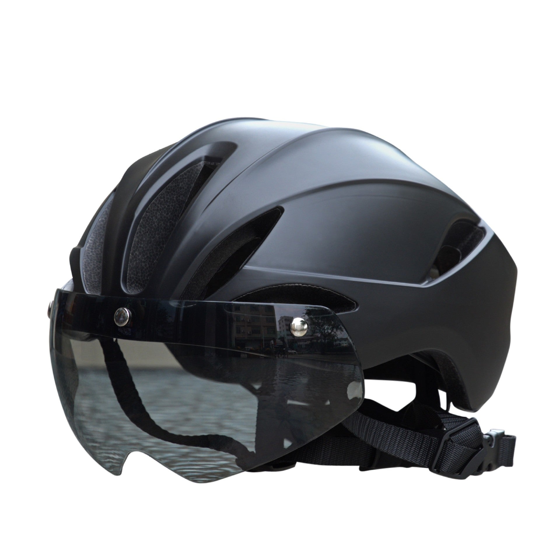 Casco de bicicleta con atracción magnética desmontable integralmente